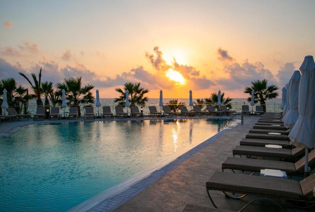 Louis Paphos Breeze фото 38