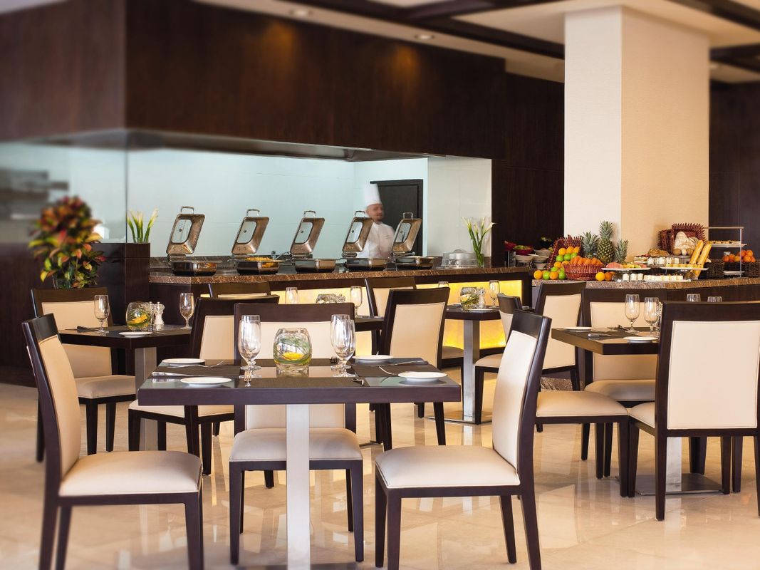 Movenpick Hotel Apartments Al Mamzar Dubai фото 25