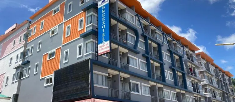 Фото отеля Breezotel