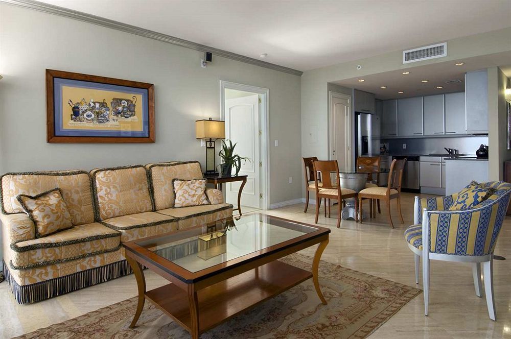 Hilton Bentley Miami South Beach Hotel фото 91