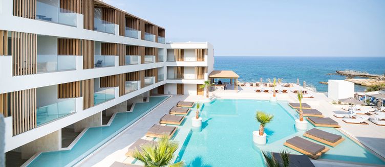 Фото отеля Akasha Beach Hotel & Spa
