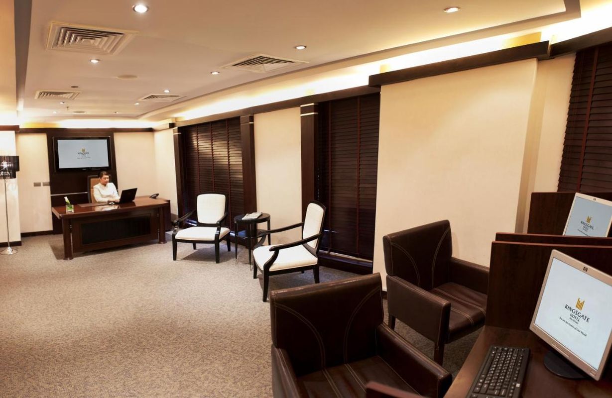 Kingsgate Hotel by Millennium фото 8