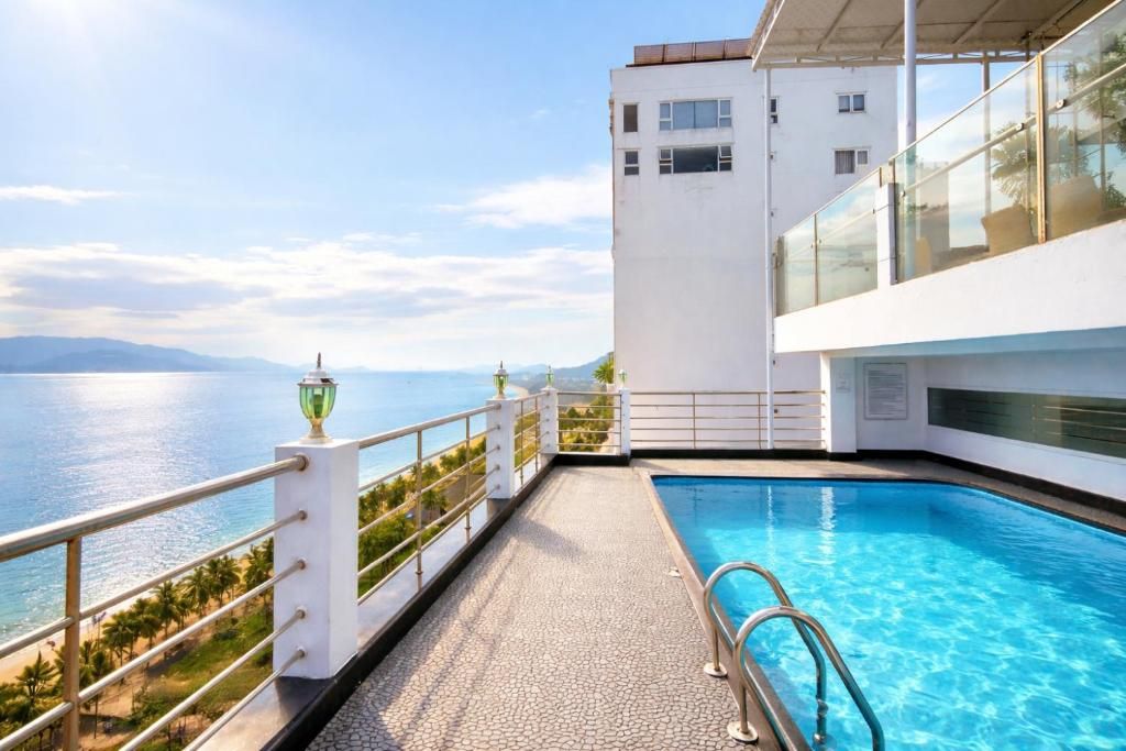Soria Majestic Beachfront Nha Trang Hotel фото 20