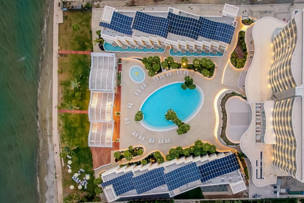 Radisson Beach Resort Larnaca фото 2