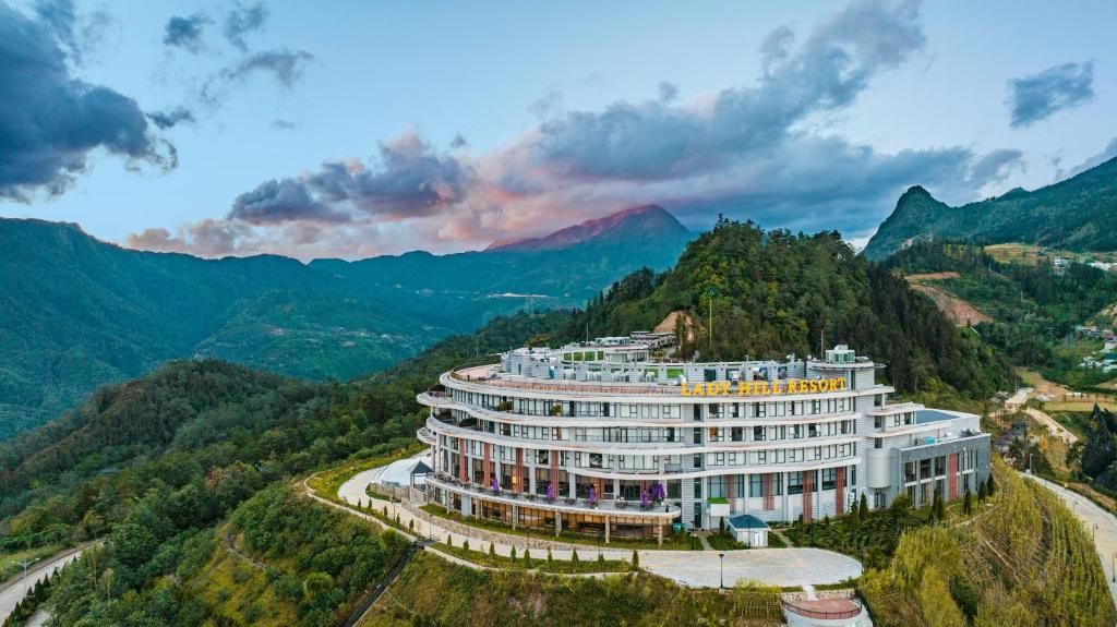 Lady Hill Sapa Resort фото 0