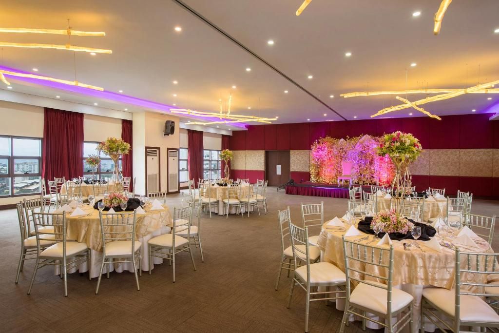Golden Prince Hotel & Suites фото 8