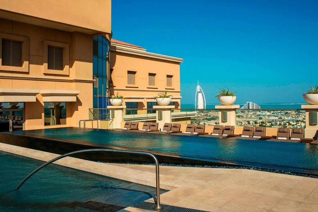 Sheraton Dubai Mall of the Emirates Hotel фото 1