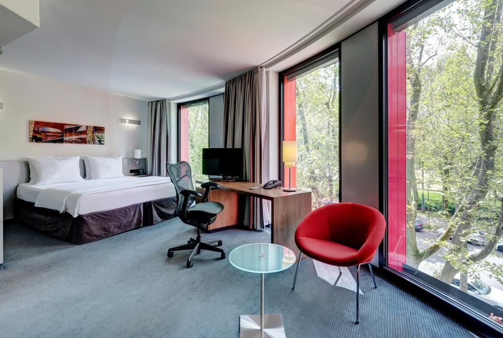 Hilton Garden Inn Stuttgart Neckarpark фото 35