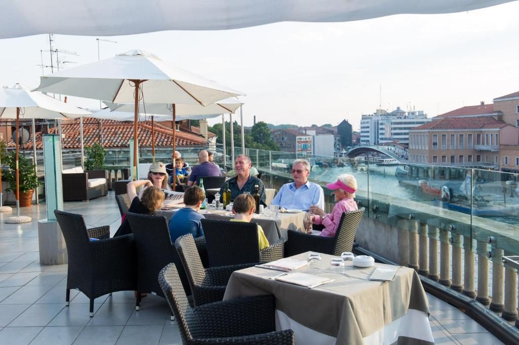 Hotel Carlton on the Grand Canal фото 33