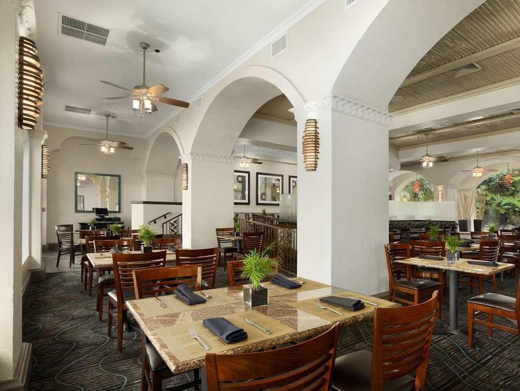 Embassy Suites by Hilton Miami International Airport фото 39