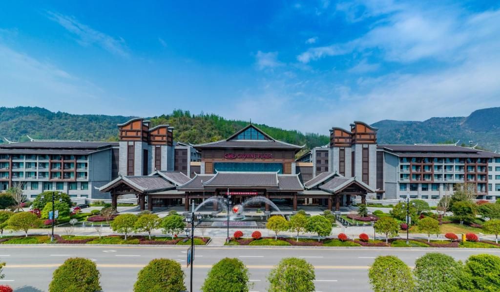 Howard Johnson Neodalle Resort Zhangjiajie фото 4