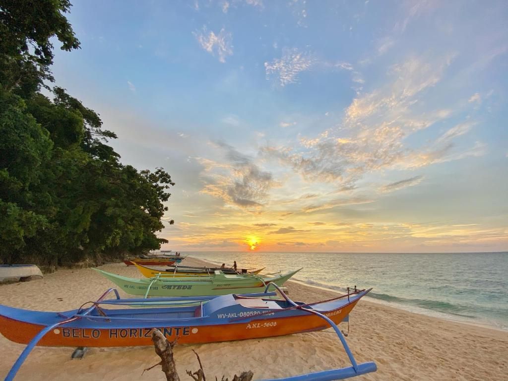 Jony's Beach Resort фото 24