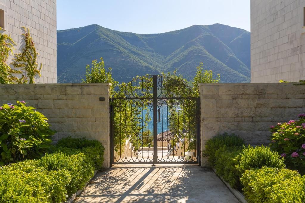 HUMA Kotor Bay фото 64