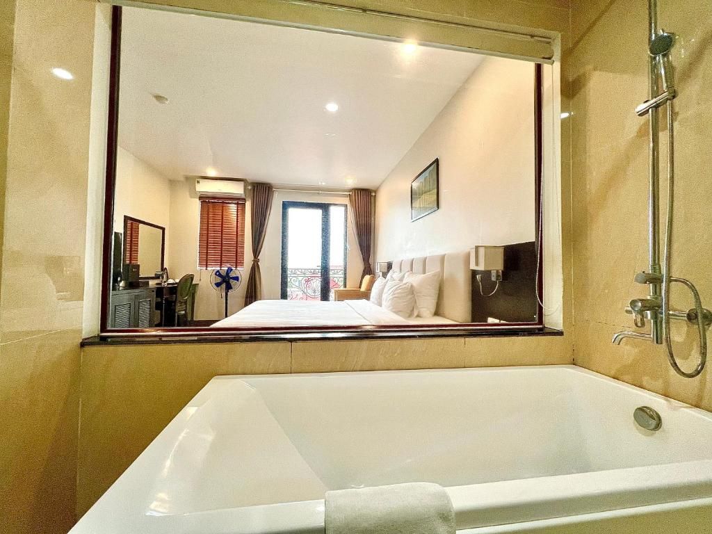Paragon Noi Bai Hotel & Pool фото 22
