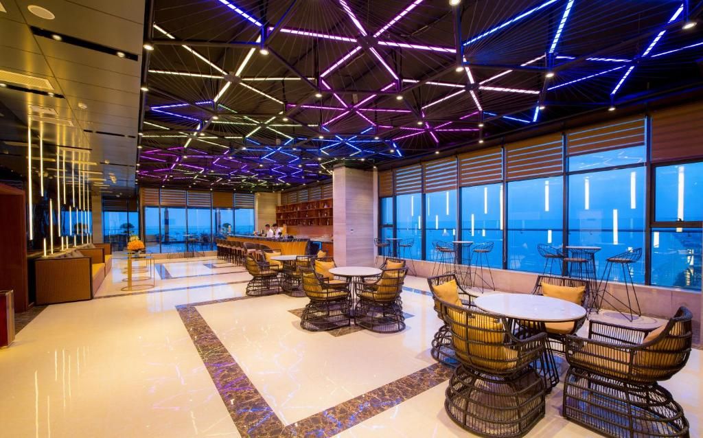 Muong Thanh Luxury Da Nang фото 25