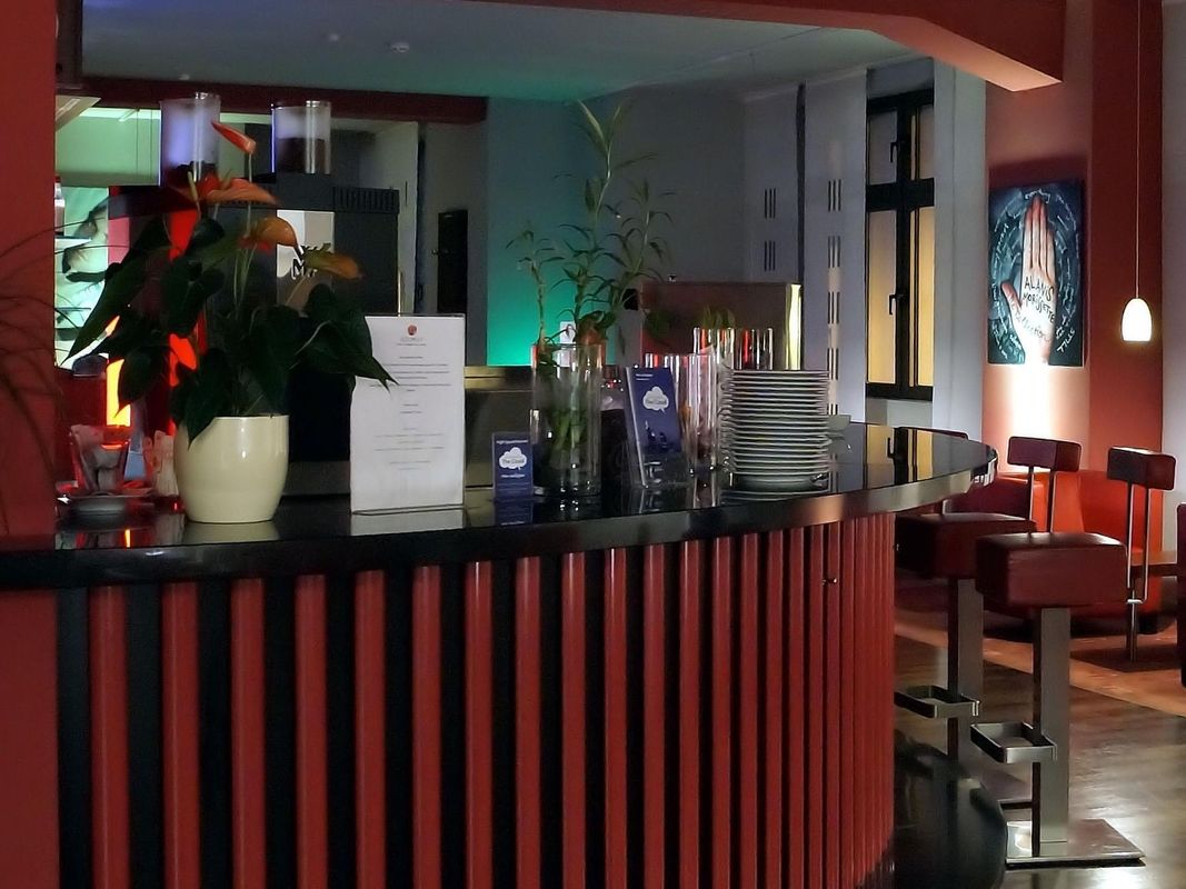 Azimut Hotel Cologne фото 0