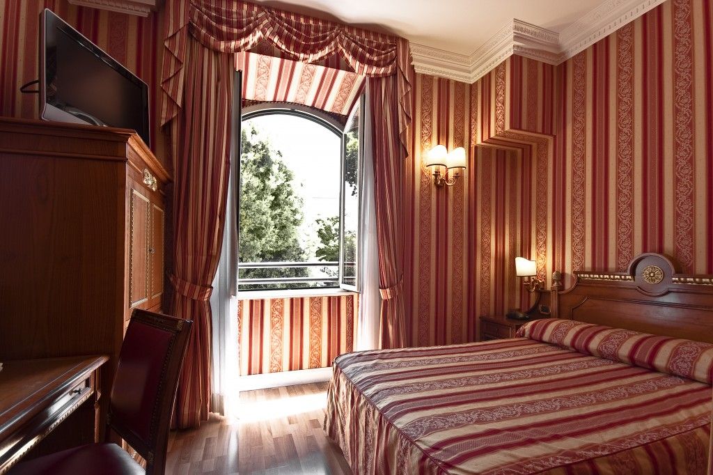 Gambrinus Hotel фото 0