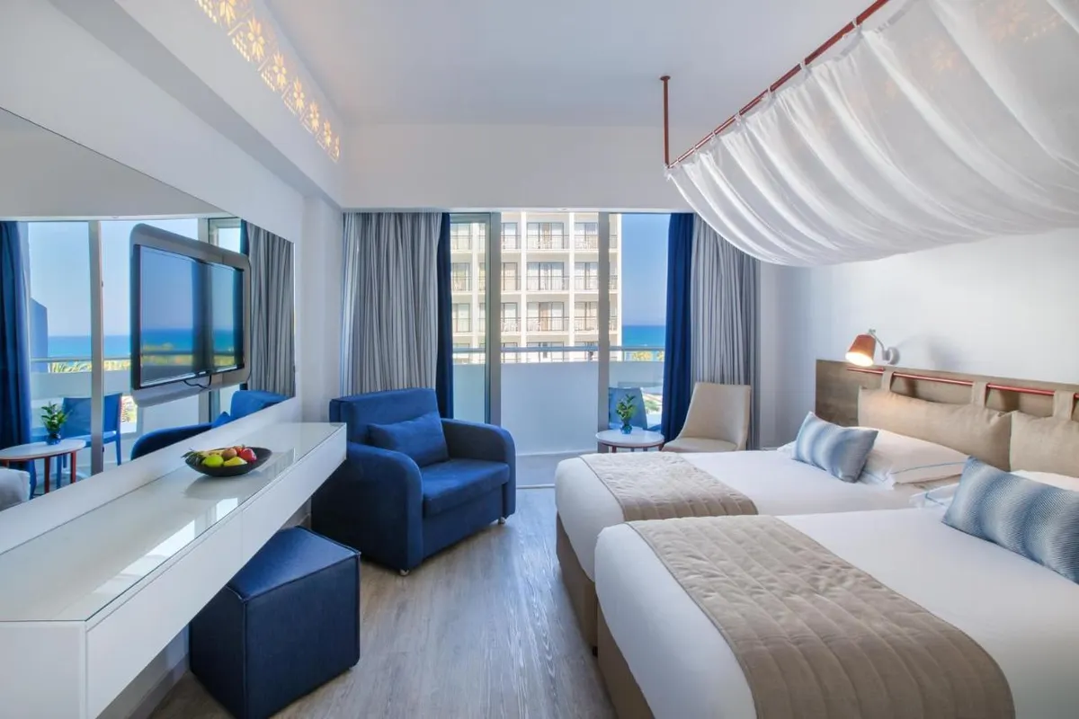 Lordos Beach Hotel & Spa фото 3