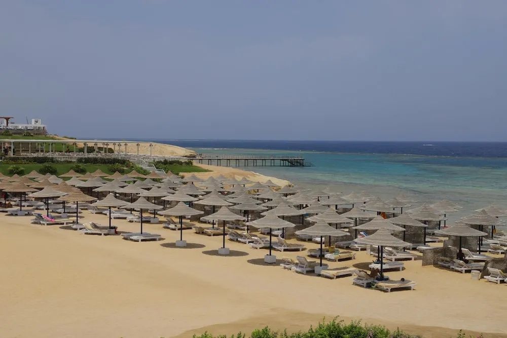 Sirena Beach Resort Spa фото 1