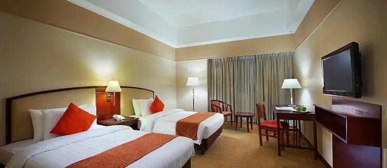 Фото отеля Berjaya Makati Hotel