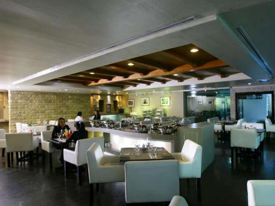 Ibis Jakarta Tamarin Hotel фото 6