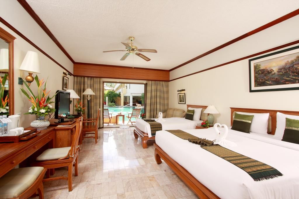Thara Patong Beach Resort & Spa фото 41