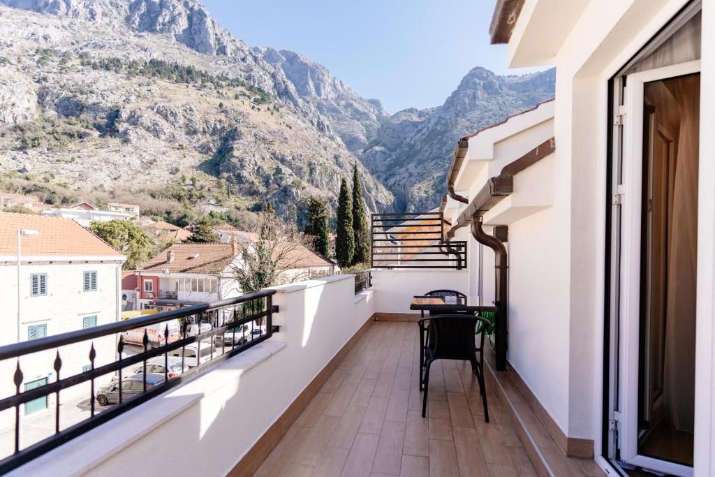 Accommodation Tianis Deluxe Rooms фото 11