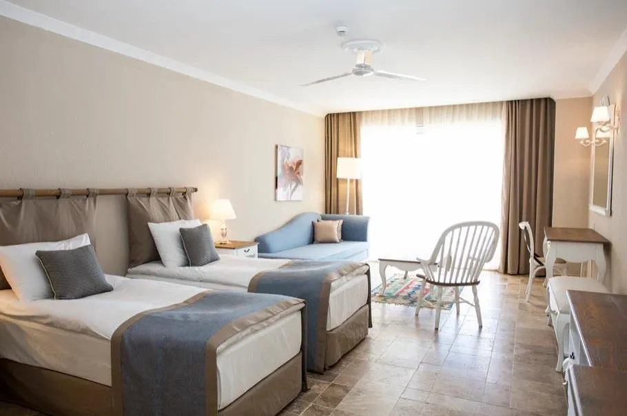 Andriake Beach Club Hotel фото 4