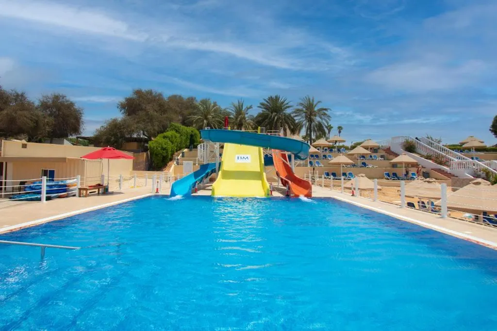 BM Beach Hotel фото 55
