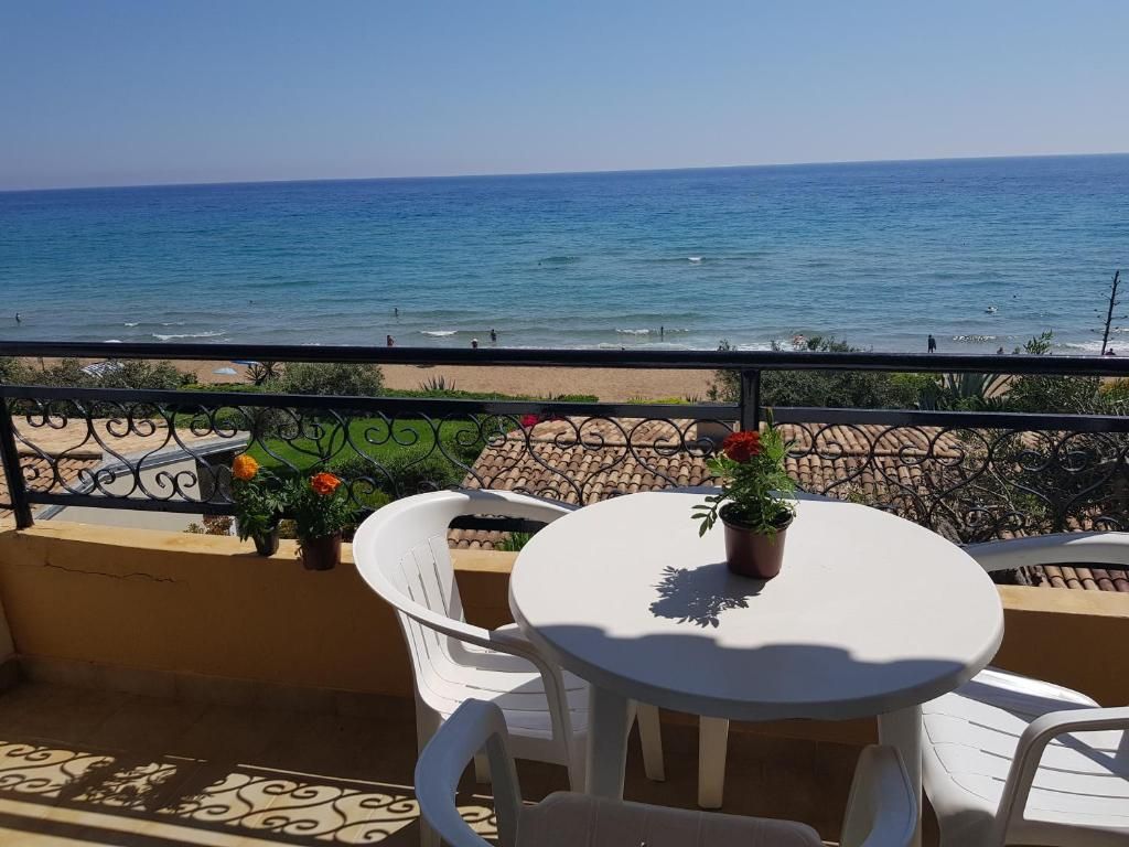 Corfu Glyfada Menigos Beach фото 7