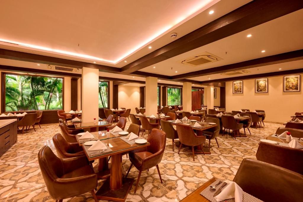 Sea Breeze Sarovar Portico фото 36