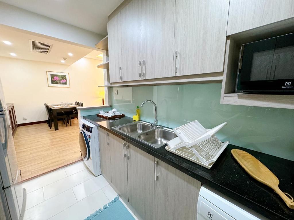 Diamond Westlake Suites фото 67