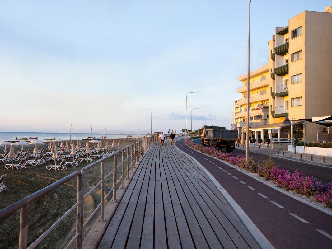 Costantiana Beach Hotel Apartments фото 2