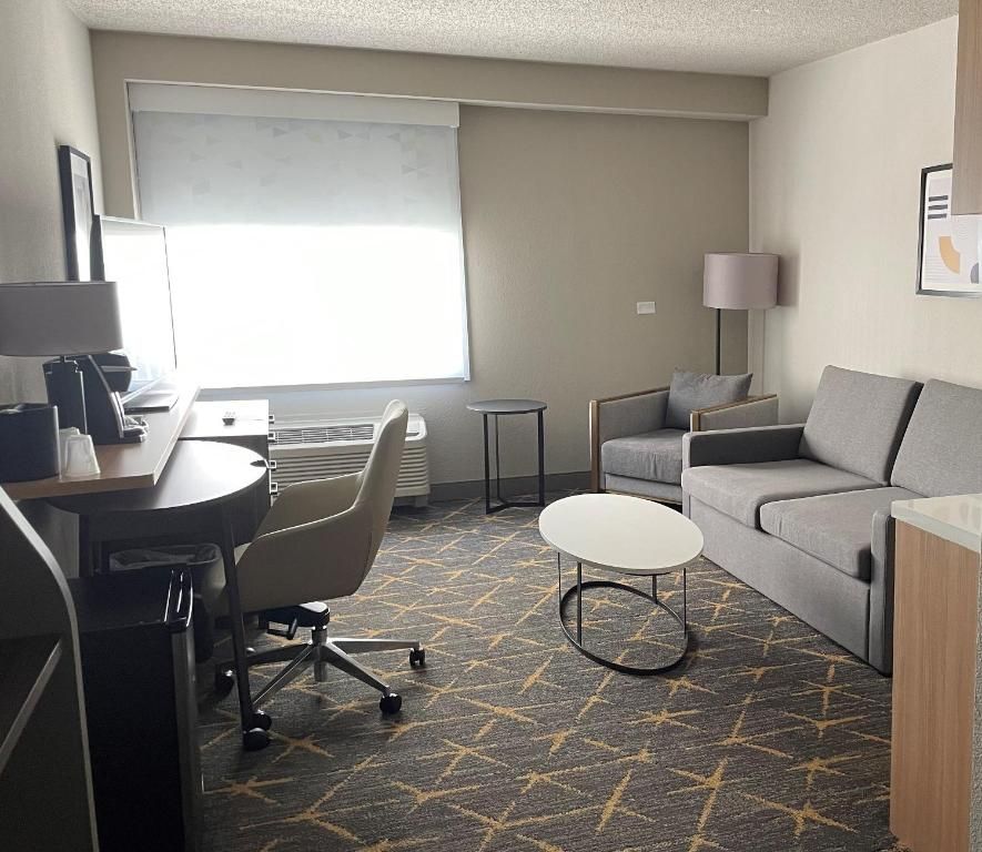 Holiday Inn Hotel & Suites Chicago - Downtown, an IHG Hotel фото 6