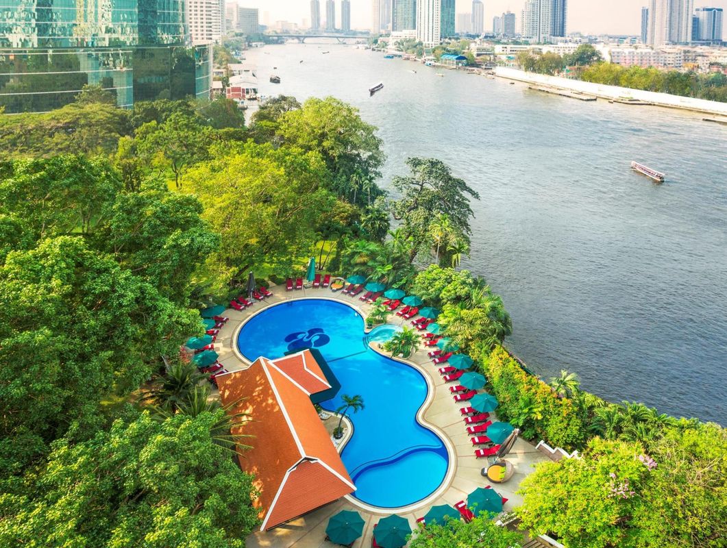 Royal Orchid Sheraton Hotel & Towers фото 39