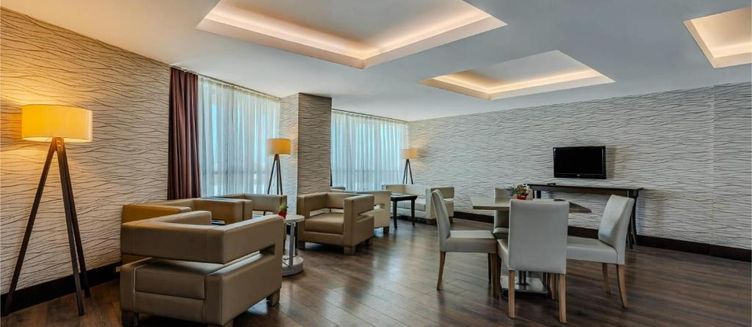 Фото отеля Ramada Plaza Izmir