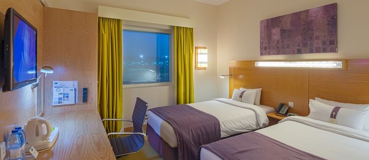 Фото отеля Holiday Inn Express Dubai Airport