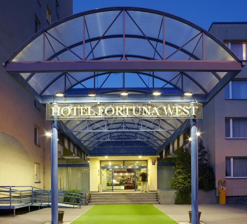 Hotel Fortuna West фото 3
