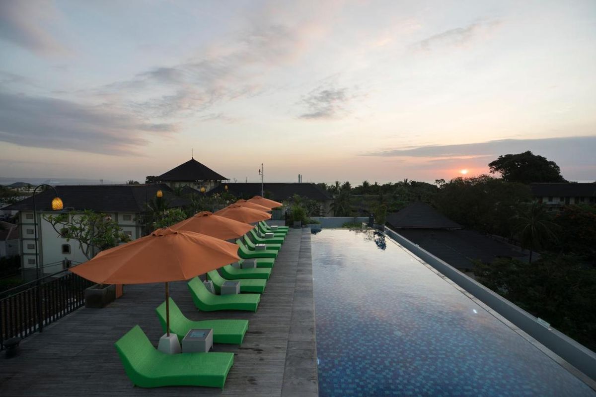 Zest Hotel Legian фото 8