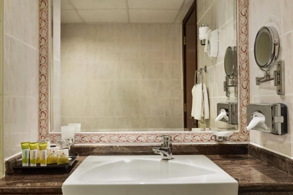 Ramada by Wyndham Beach Hotel Ajman фото 62