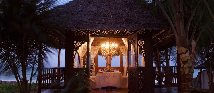 Фото отеля Breezes Beach Club and Spa