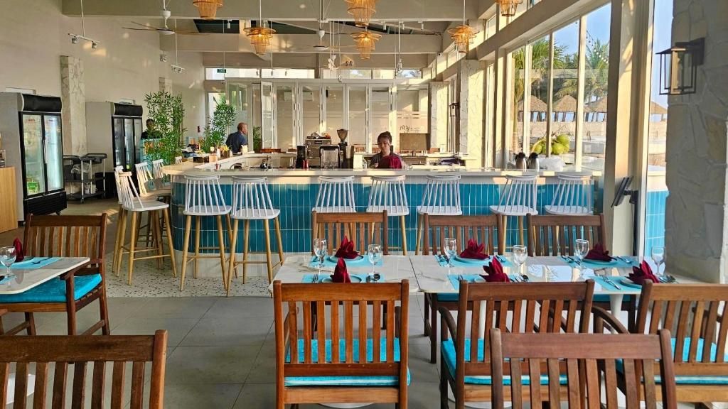 Ally Beach Boutique Hotel Hoian фото 19