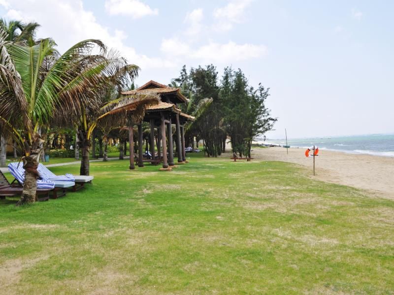 Sandhills Beach Resort & Spa фото 56