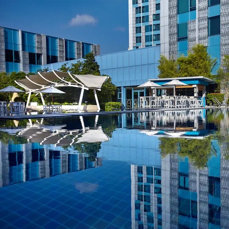 Crimson Hotel Filinvest City фото 5