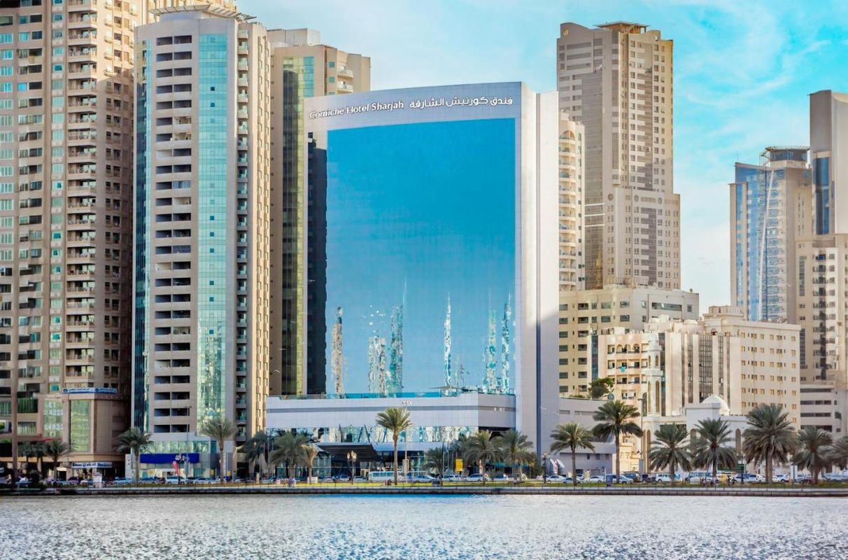 Corniche Hotel Sharjah фото 2