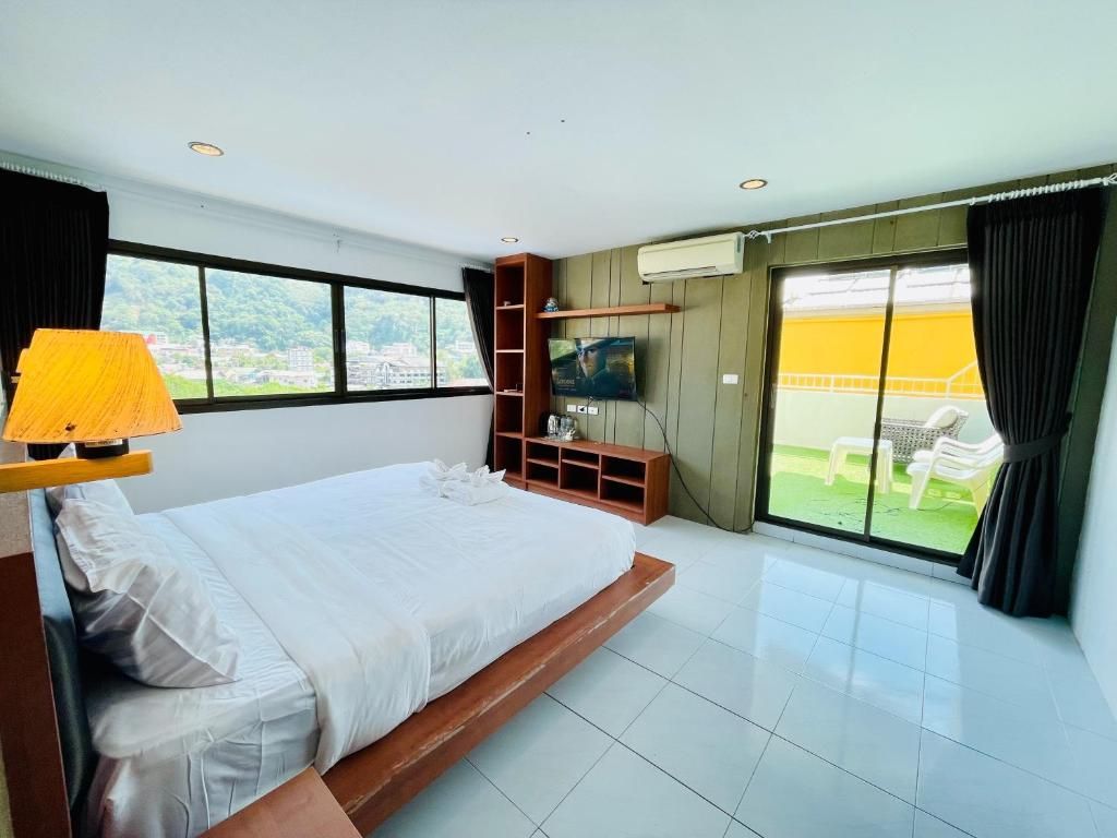 Good Nice Hotel Patong фото 56
