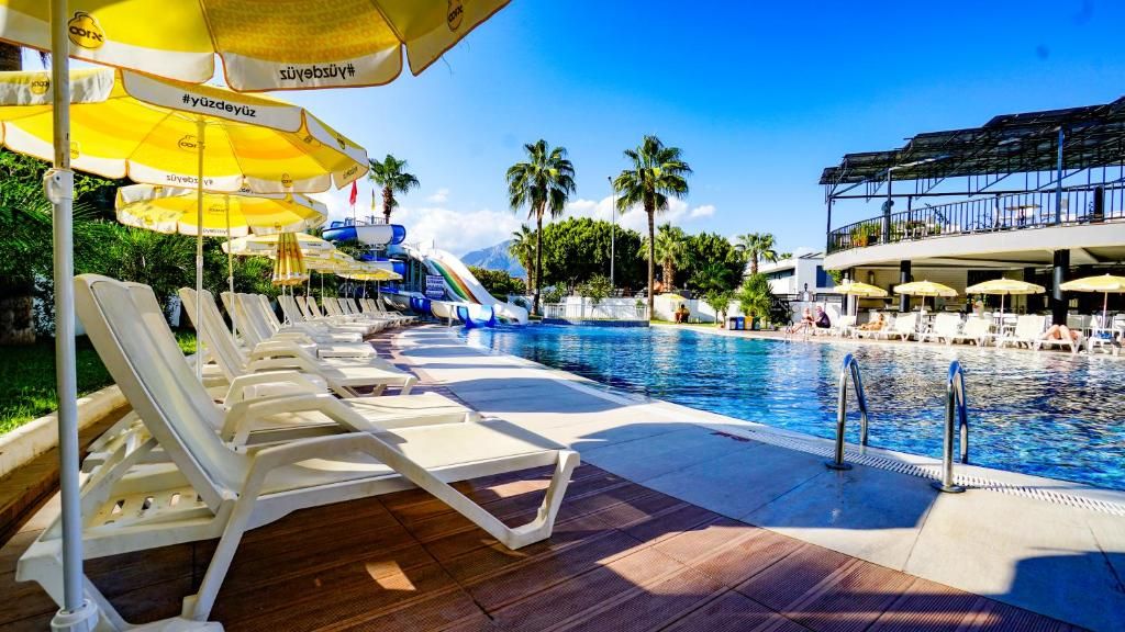 Istanbul Beach Hotel фото 69