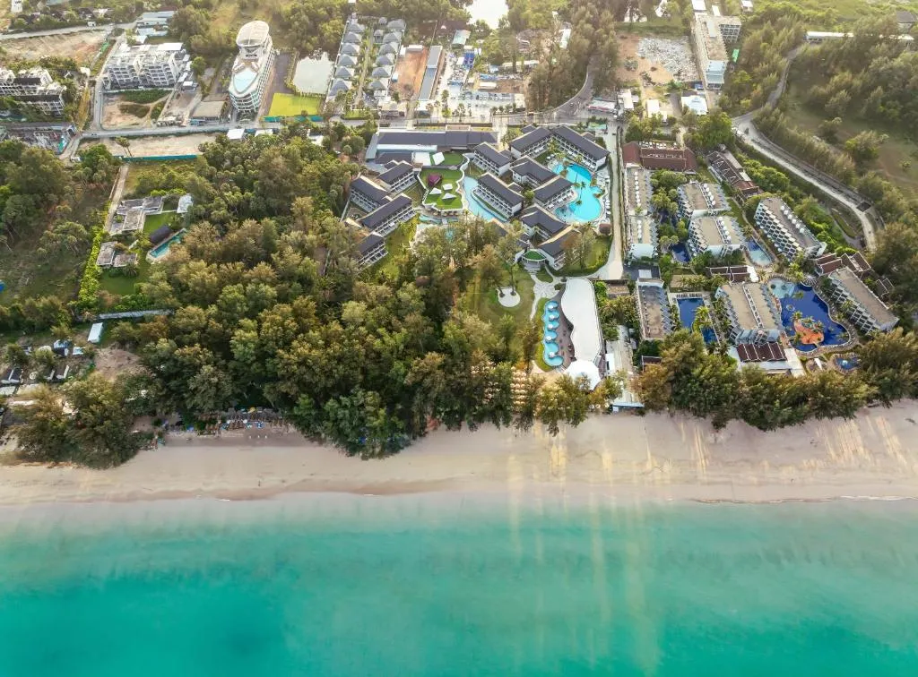 Amora Beach Resort Phuket фото 11