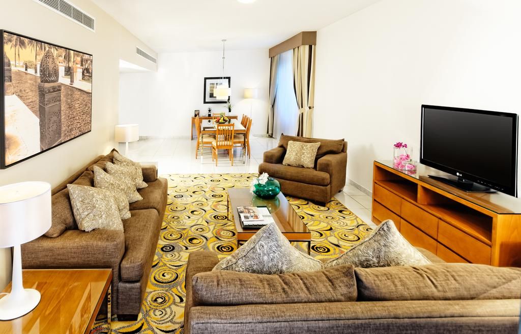 Golden Sands 10 Hotel Apartments фото 2