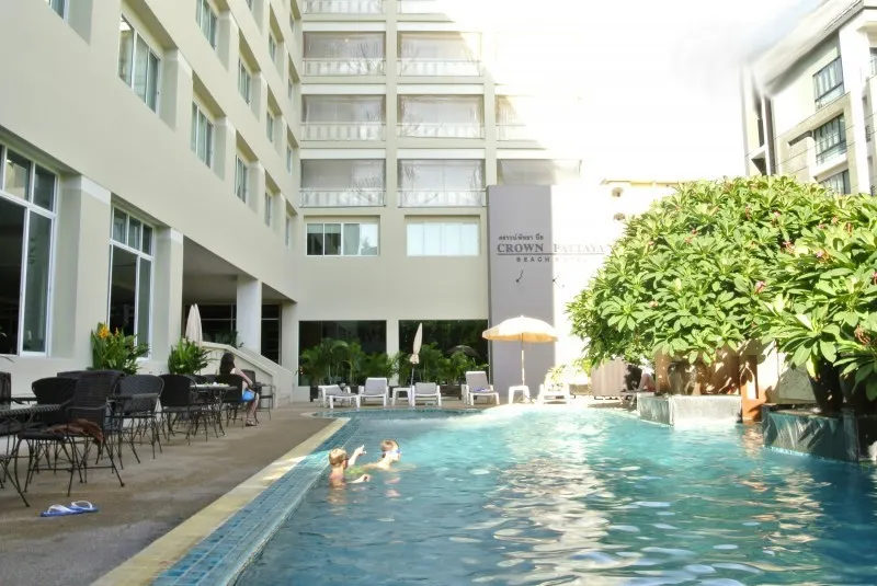 Crown Pattaya Beach Hotel фото 9